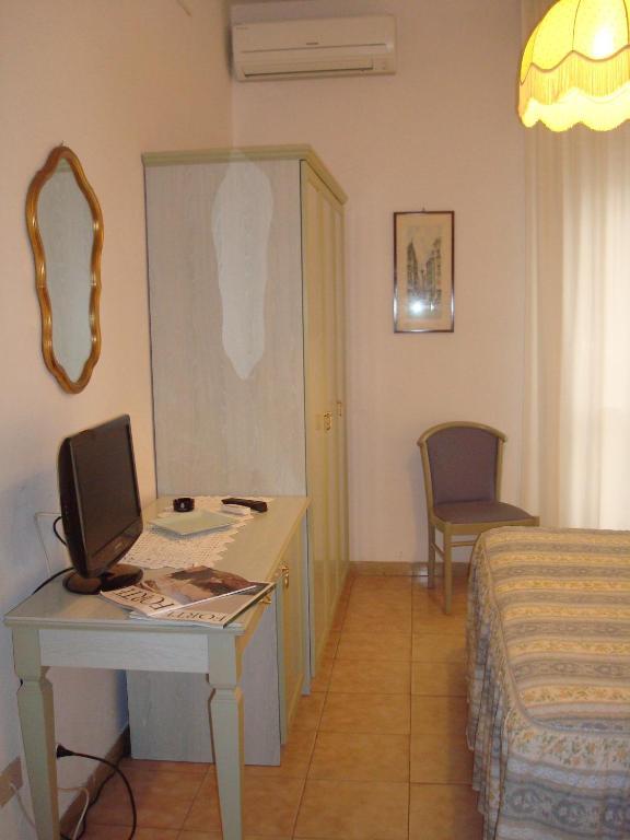 Hotel Villa Rona Форте-дей-Мармі Номер фото